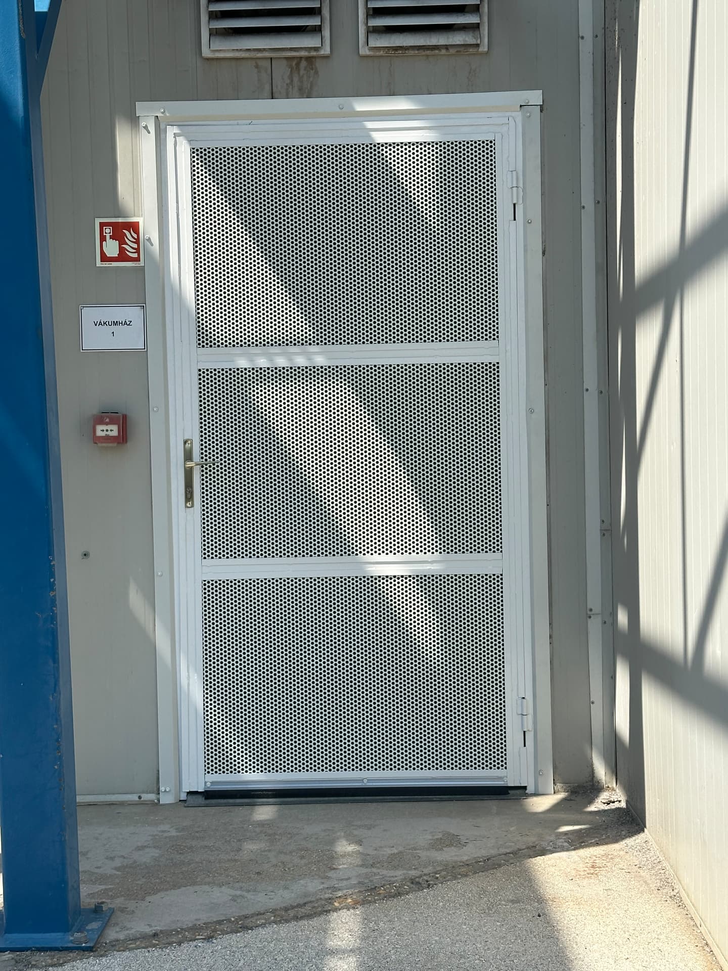 Egyedi ipari ajtó